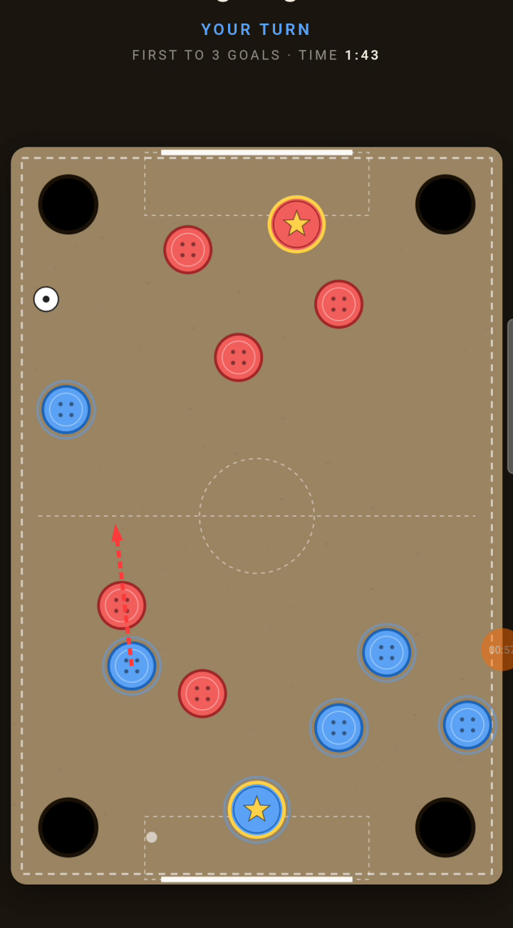 Partida de fútbol de botón en juego con cancha de tiza y estilo callejero